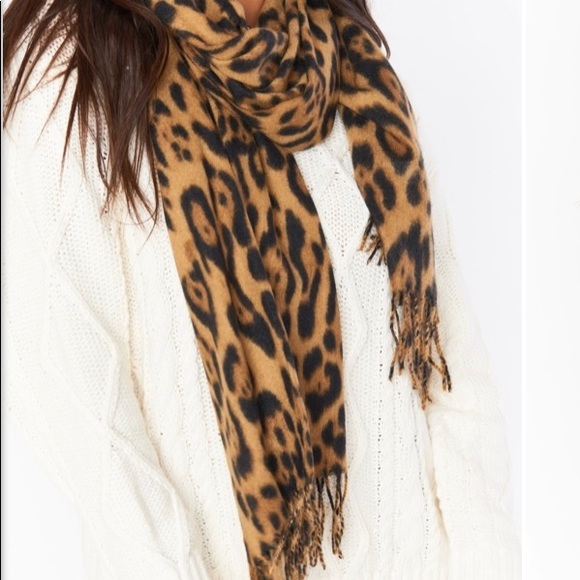 Show Me Your MuMu Dixie Scarf Leopard Print - Picture 2 of 3
